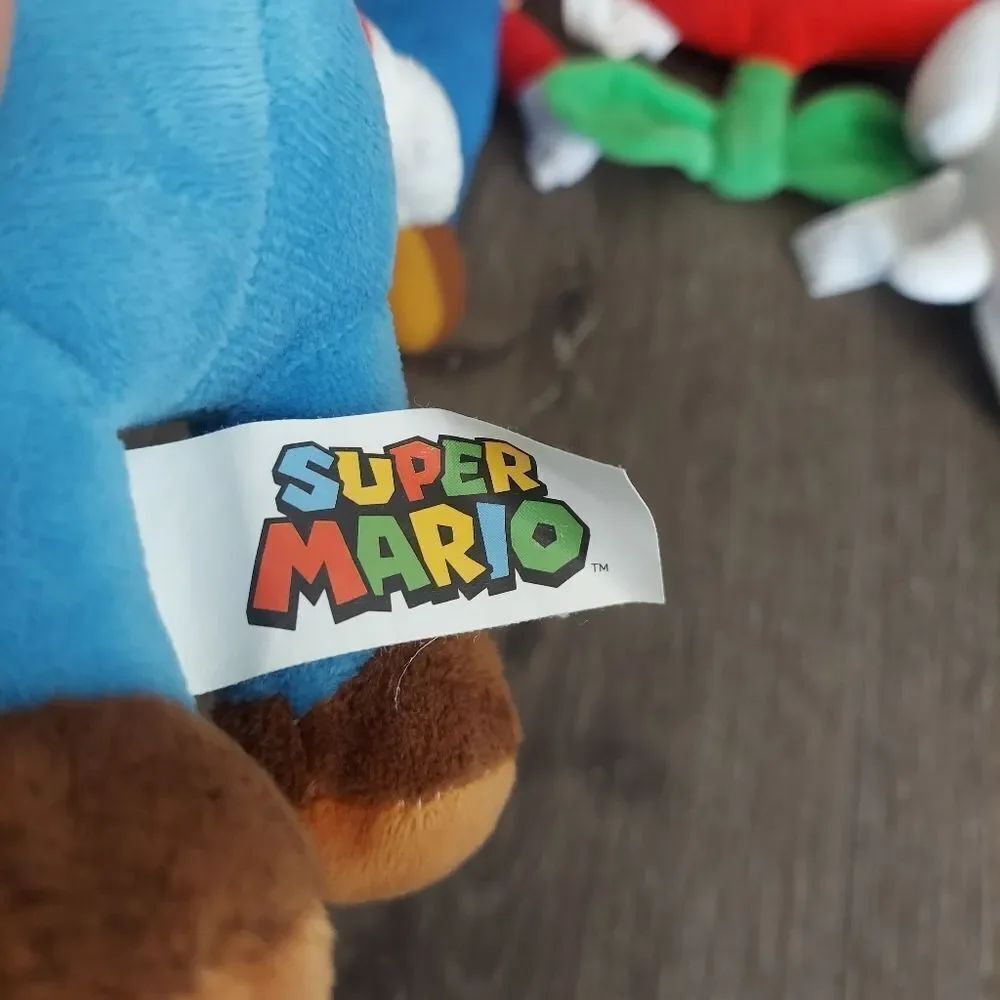Nintendo Mario Plush Set - Picture 3 of 3